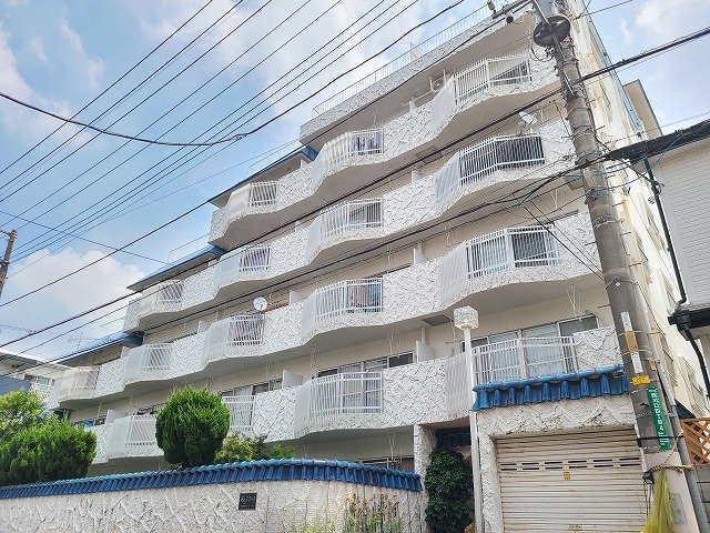 建物外観　★ＲＣ造６階建てマンション！外観です★