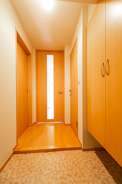 玄関　※写真は同タイプ住戸です。