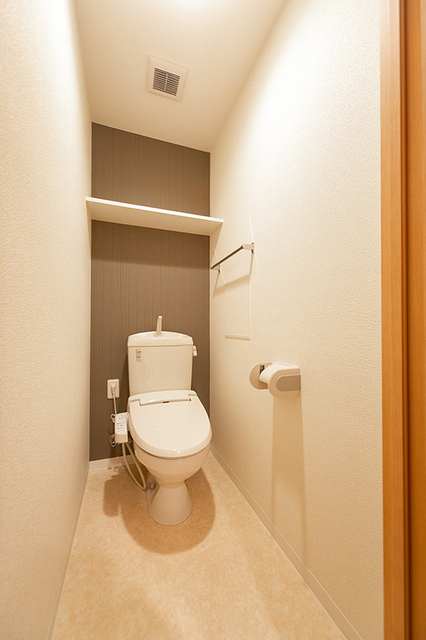 トイレ　※写真は同タイプ住戸です。