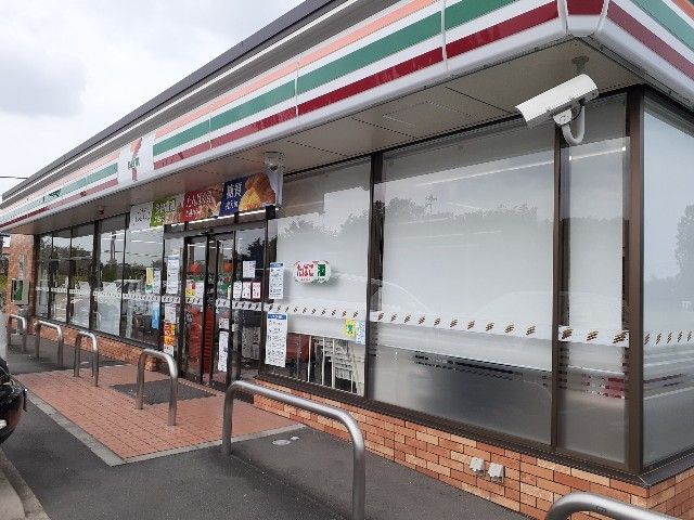 コンビニ　セブンイレブン榛東新井店（コンビニ）まで600m