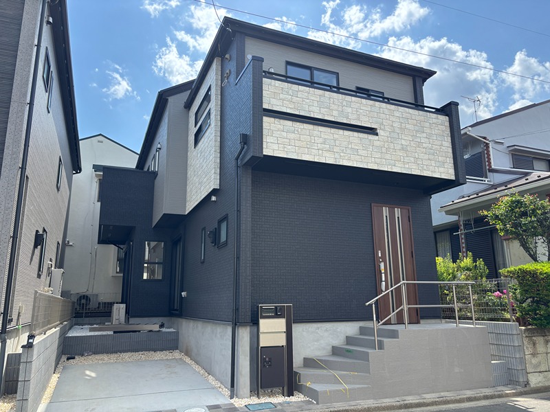 建物外観　☆最近の流行を取り入れたシックな外観です！