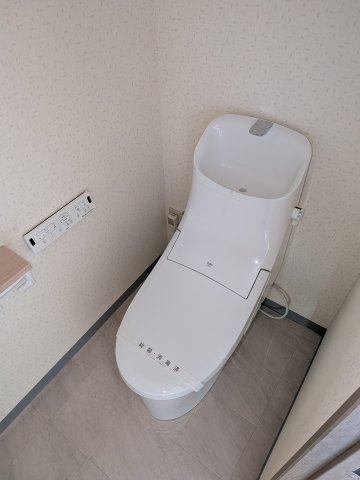 トイレ　キレイな個室空間です