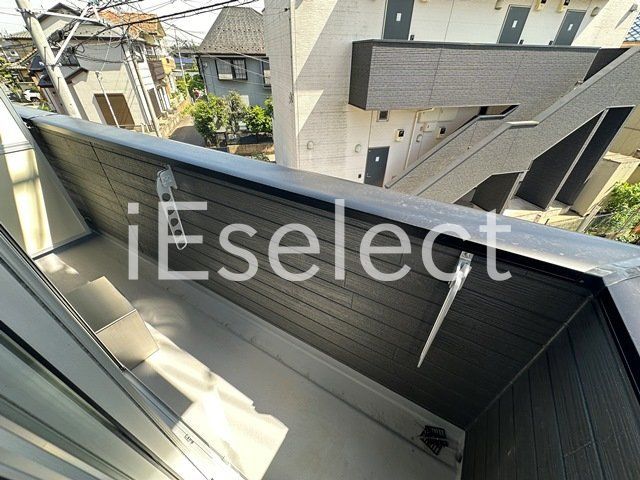 バルコニー　洗濯物も干せますね。