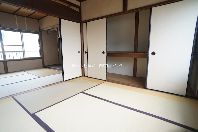 収納　2階続き和室の押入