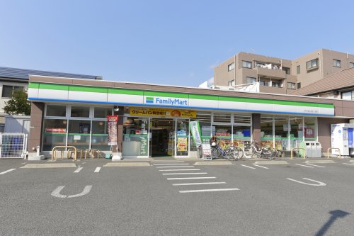 コンビニ　ファミリーマート江戸川西小岩五丁目店（コンビニ）まで286m