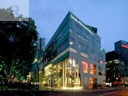 ショッピングセンター　アーバンテラス茶屋町（ショッピングセンター）まで551m