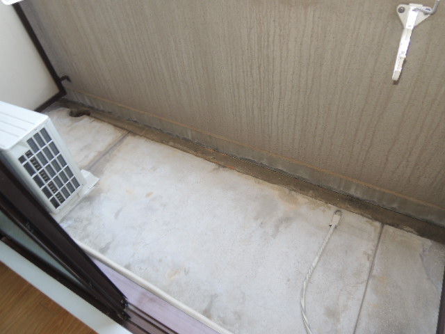 バルコニー　この写真は同マンションの他のお部屋のものです