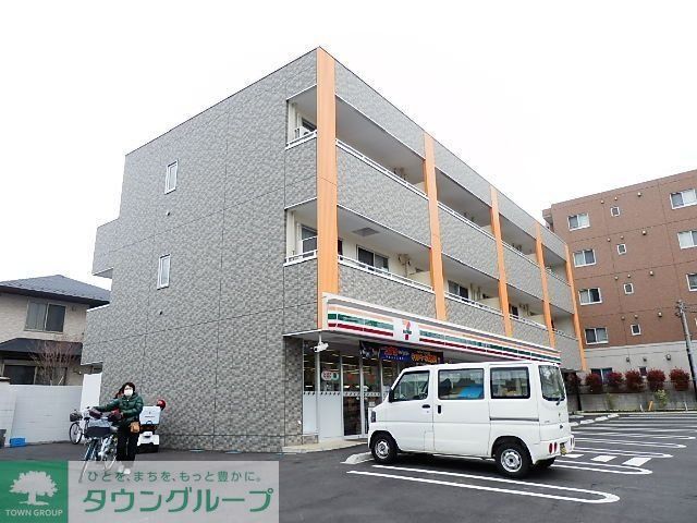 コンビニ　セブンイレブン（コンビニ）まで530m