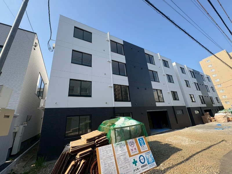 建物外観　札幌市中央区南十二条西「ＨＥＲＯ　ＹＡＭＡＨＡＮＡ１」