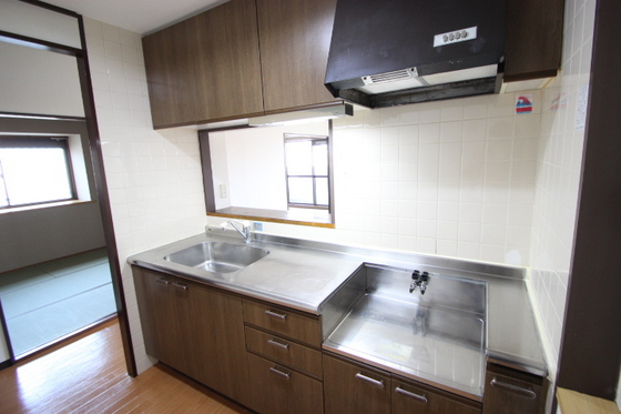 キッチン　※別部屋の写真です