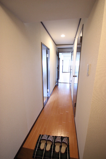 玄関　※別部屋の写真です