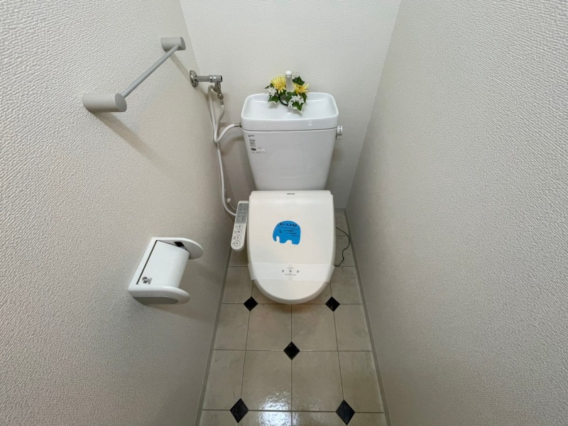 トイレ　トイレです。ウォシュレット付を探している方、おすすめです。