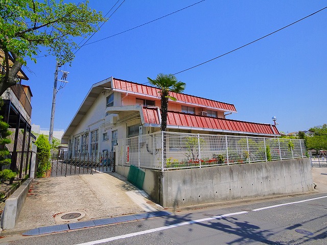 幼稚園・保育園　生駒市立　生駒幼稚園（幼稚園・保育園）まで637m