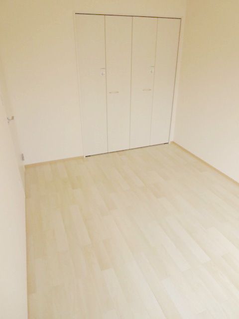 その他部屋・スペース　★洋室も明るいですね★