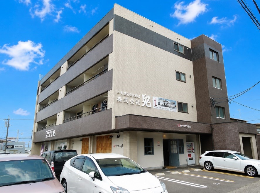 建物外観　オートロックのあるマンションです