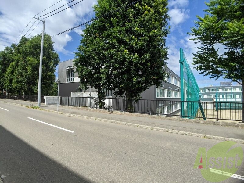 中学校　札幌市立啓明中学校（中学校）まで1596m