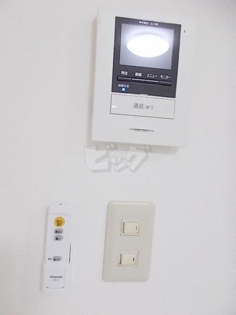 セキュリティ　来客の顔が見えて安心！TVモニターホン付きです♪