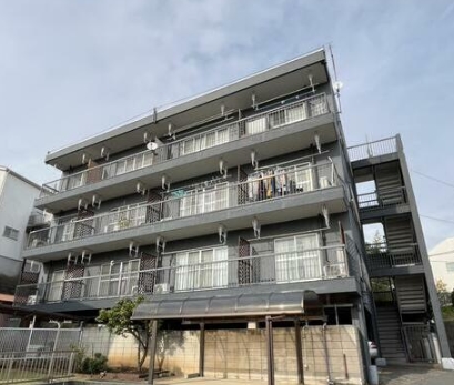 建物外観　閑静な住宅街・鉄筋コンクリート造☆