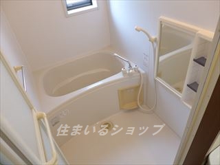バス・シャワールーム　窓あり