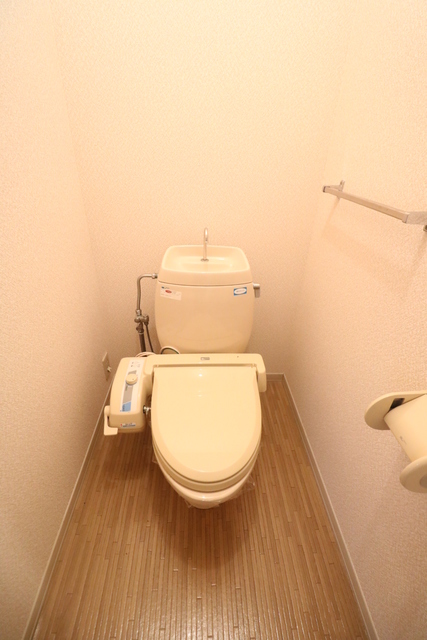 トイレ　※入れ替え前の写真になります