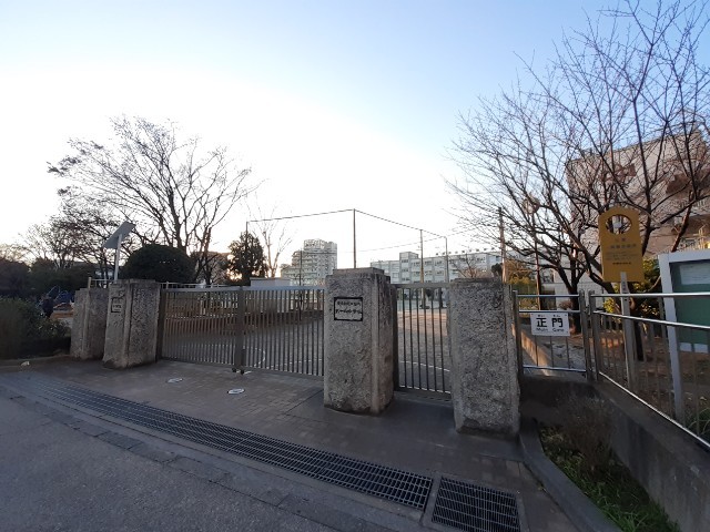 中学校　足立区立第十四中学校（中学校）まで1000m