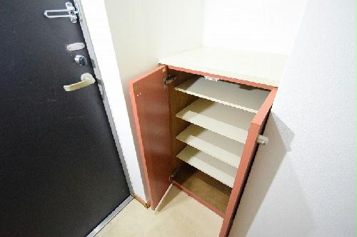 玄関　現況を優先