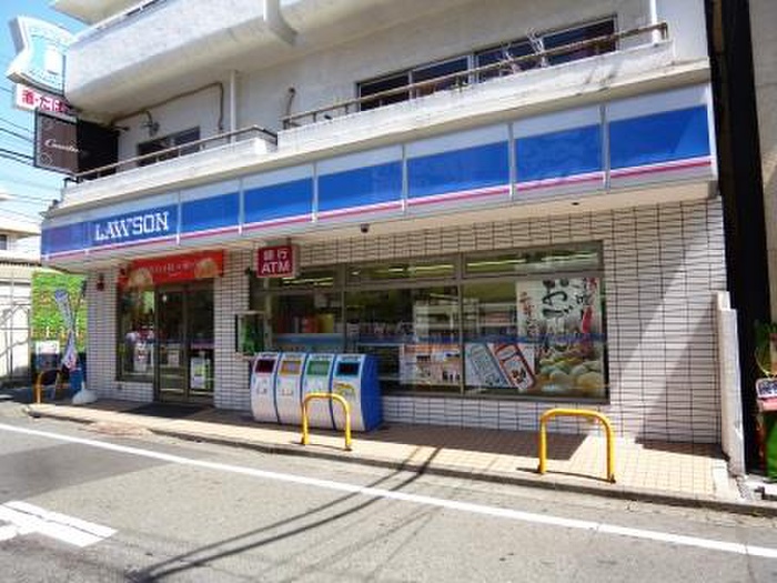 コンビニ　ローソン 下北沢駅西口店（コンビニ）まで89m