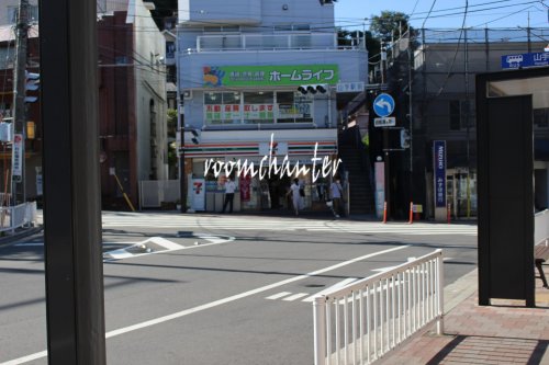 コンビニ　セブンイレブン 横浜山手駅前店（コンビニ）まで920m
