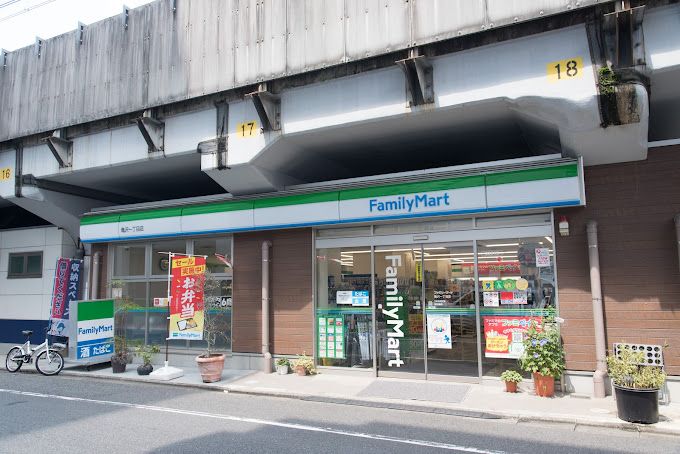 コンビニ　ファミリーマート 亀沢一丁目店（コンビニ）まで286m