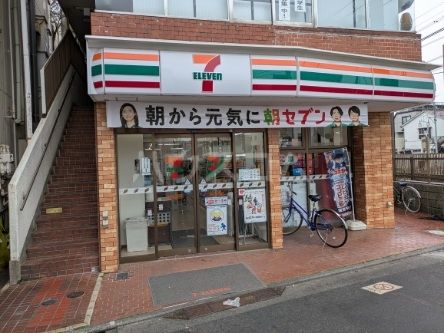 コンビニ　セブン-イレブン　世田谷上北沢駅前店（コンビニ）まで441m