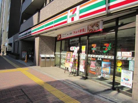 コンビニ　セブンイレブン文京小石川4丁目店（コンビニ）まで320m