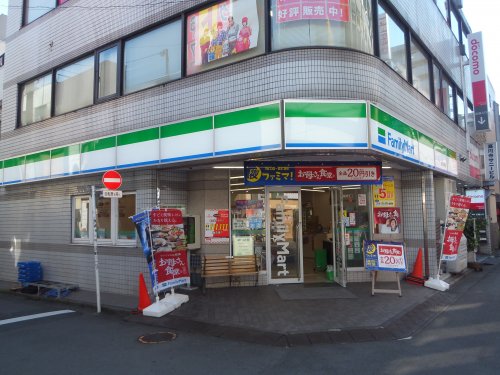 コンビニ　ファミリーマート 高円寺南店（コンビニ）まで631m
