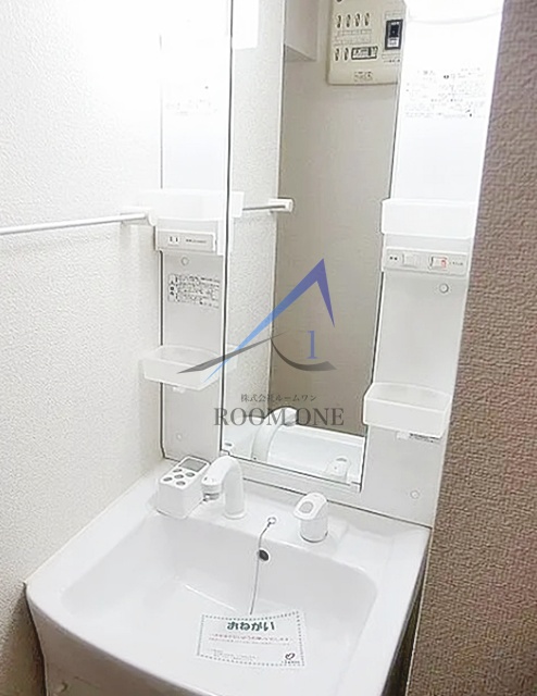 洗面設備　洗面台です。