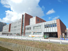 小学校　札幌市立東札幌小学校（小学校）まで613m