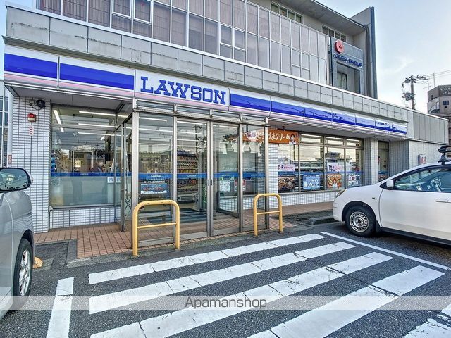 コンビニ　ローソン金沢間明町店（コンビニ）まで893m