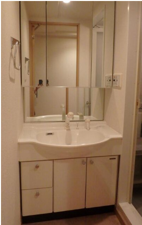 洗面設備　※別部屋の参考写真です。
