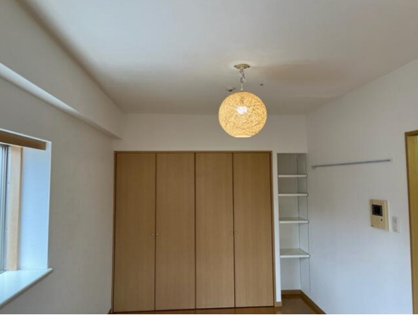 居室・リビング　※別部屋の参考写真です。