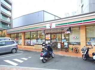 コンビニ　セブンイレブン 渋谷本町3丁目店（コンビニ）まで536m