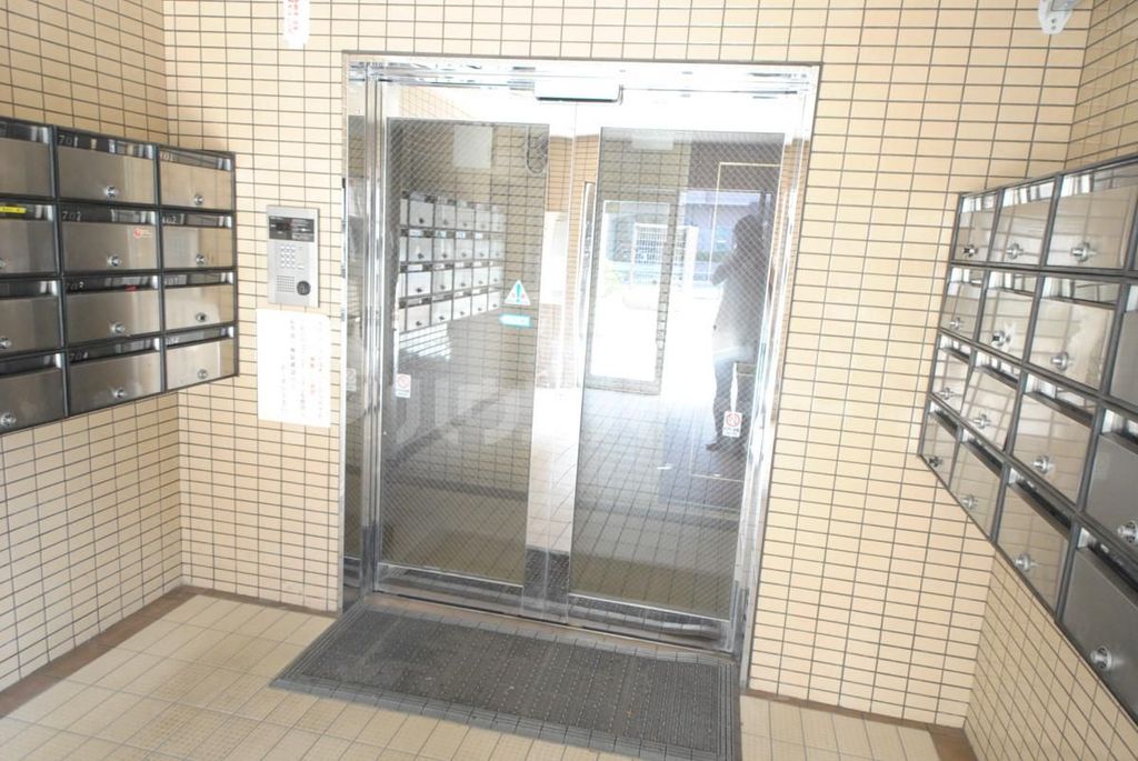 エントランス　エントランス
