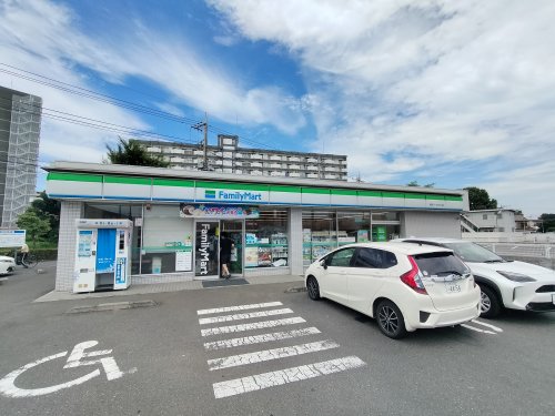 コンビニ　ファミリーマート 所沢パークタウン店（コンビニ）まで206m