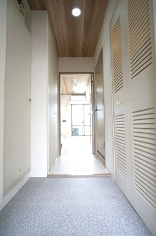 玄関　※別部屋写真参考。