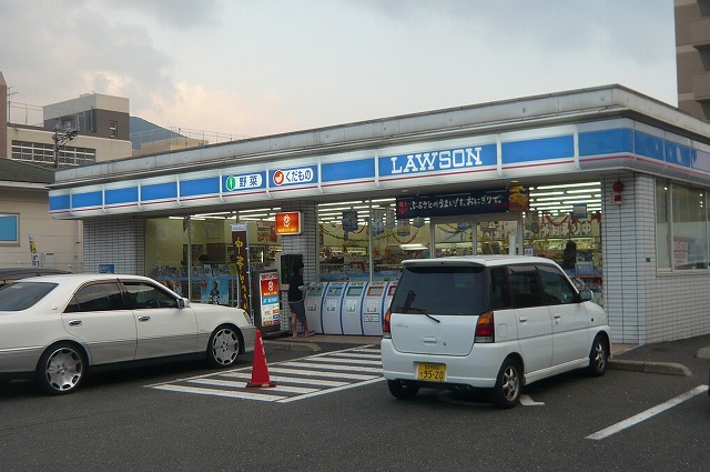 コンビニ　ローソン片野新町店（コンビニ）まで485m