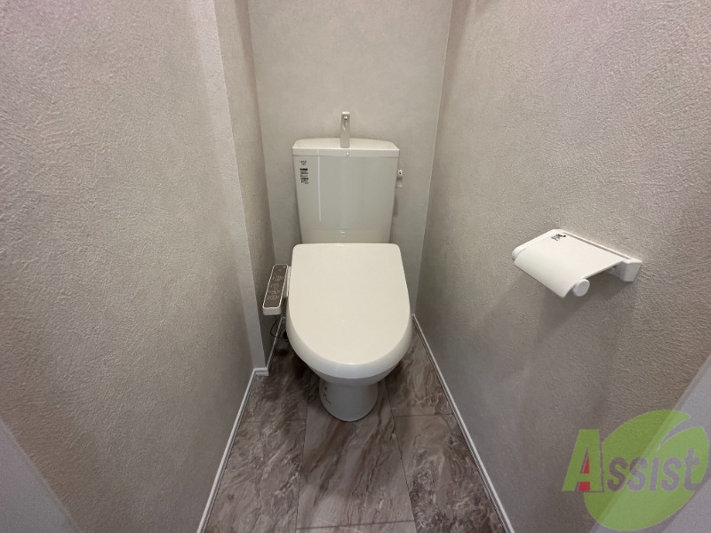 トイレ　ウォシュレット機能がついたトイレです。安心して使用できますね