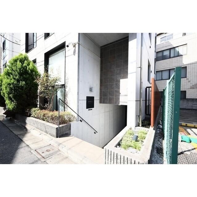 エントランス　建物の内部です