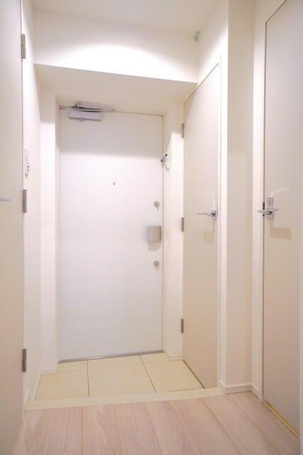 玄関　※写真は同タイプ住戸です。