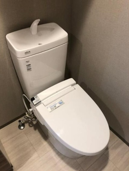 トイレ　トイレ