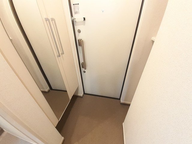 玄関　収納もある玄関です