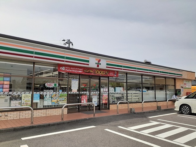 コンビニ　セブンイレブン（コンビニ）まで350m