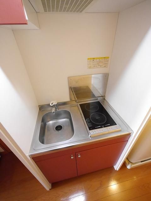 キッチン　★コンパクトで掃除がしやすいシステムキッチン★