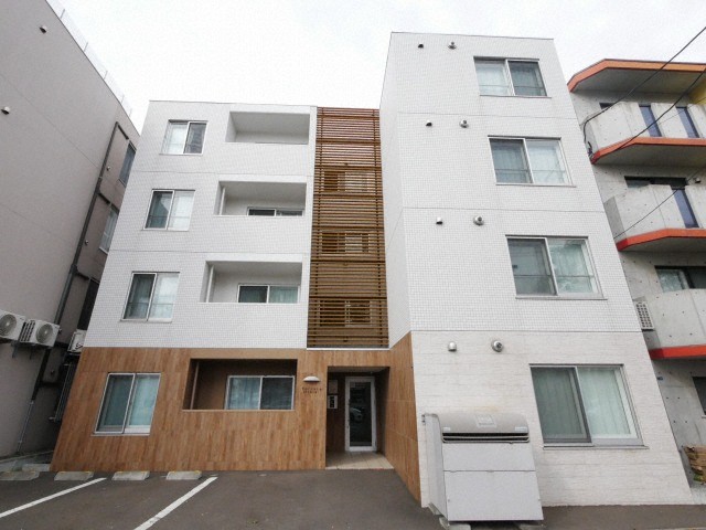 建物外観　エアコン完備の人気のデザイナーズ仕様のお部屋です♪